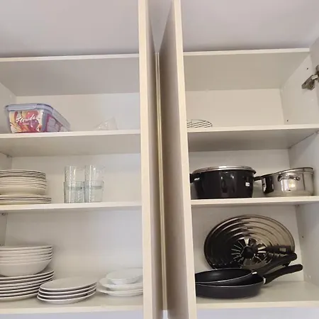 Rada Abc & Estudios A Apartman Estepona