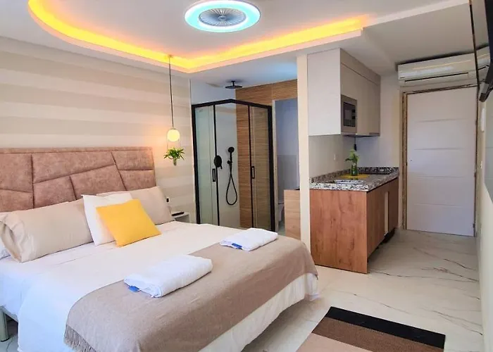 Rada Abc & Estudios A * Естепона